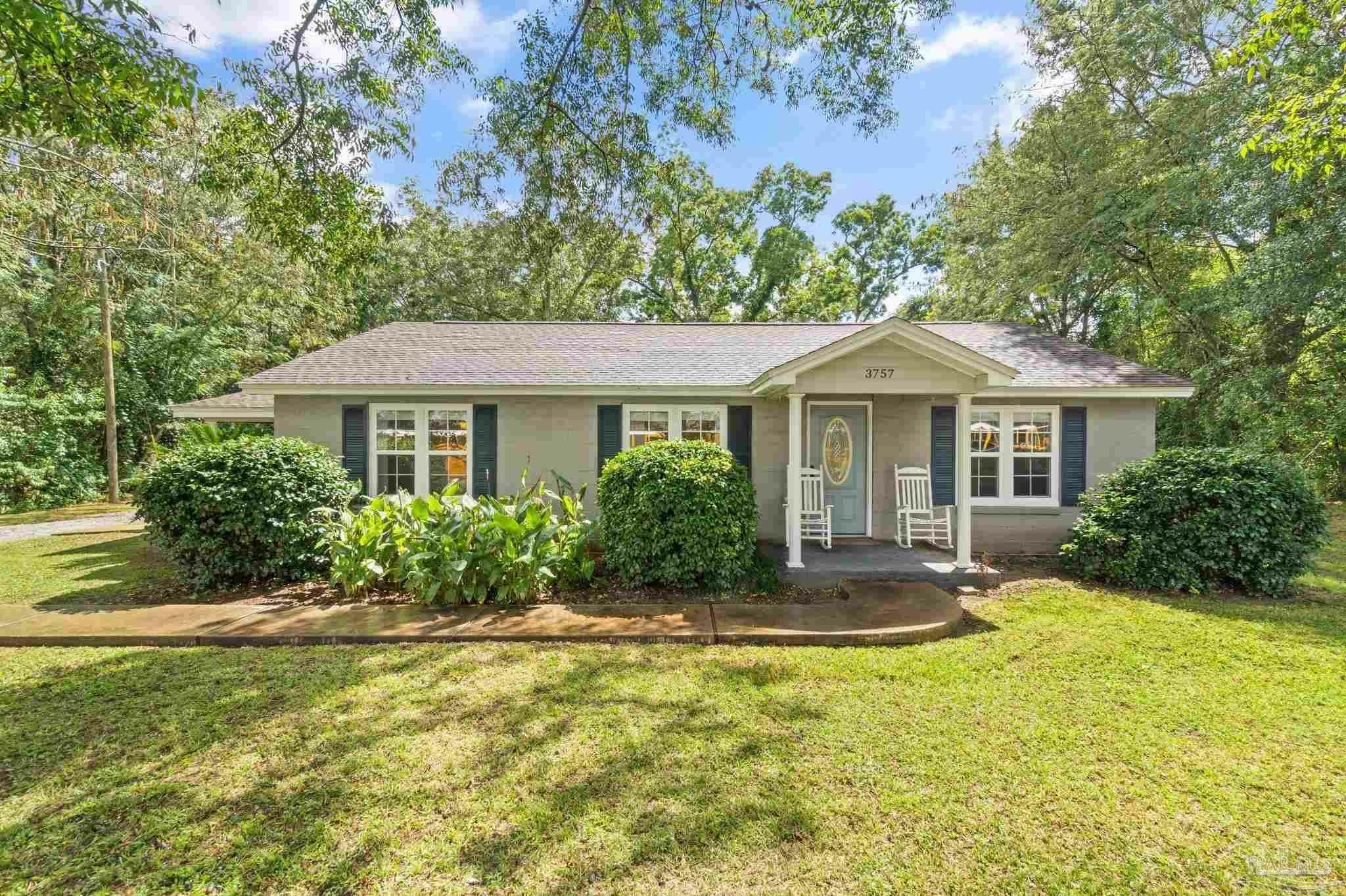 Property Photo:  3757 Escambia Ave  FL 32565 