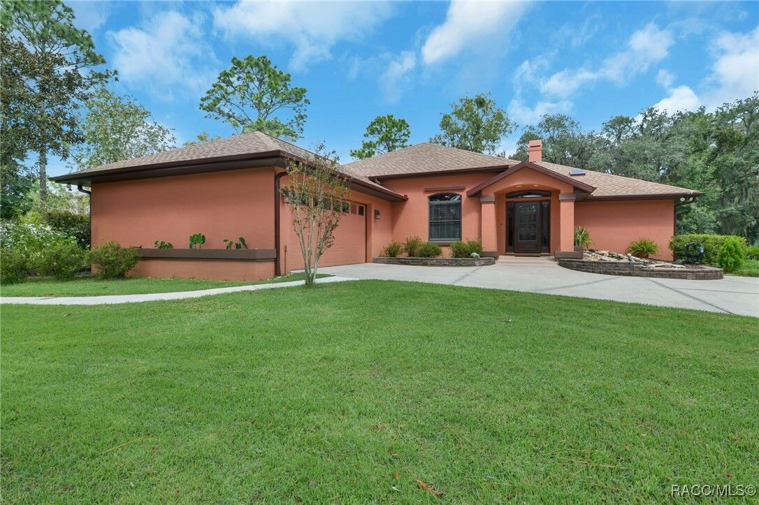Property Photo: 4105 W Tomahawk Drive FL 34465