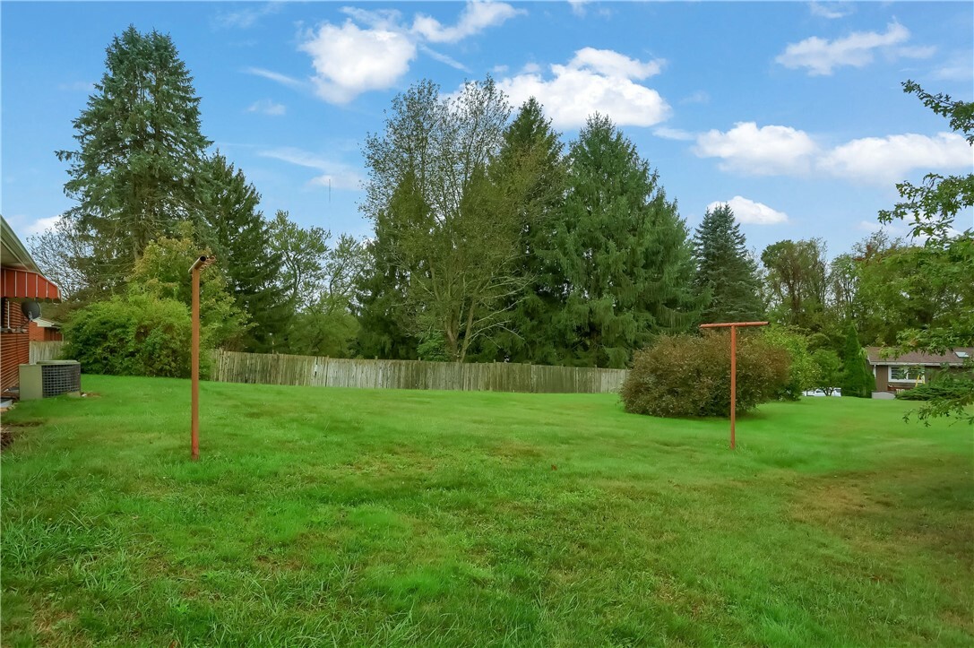 Property Photo:  184 Florence Rd  PA 15066 