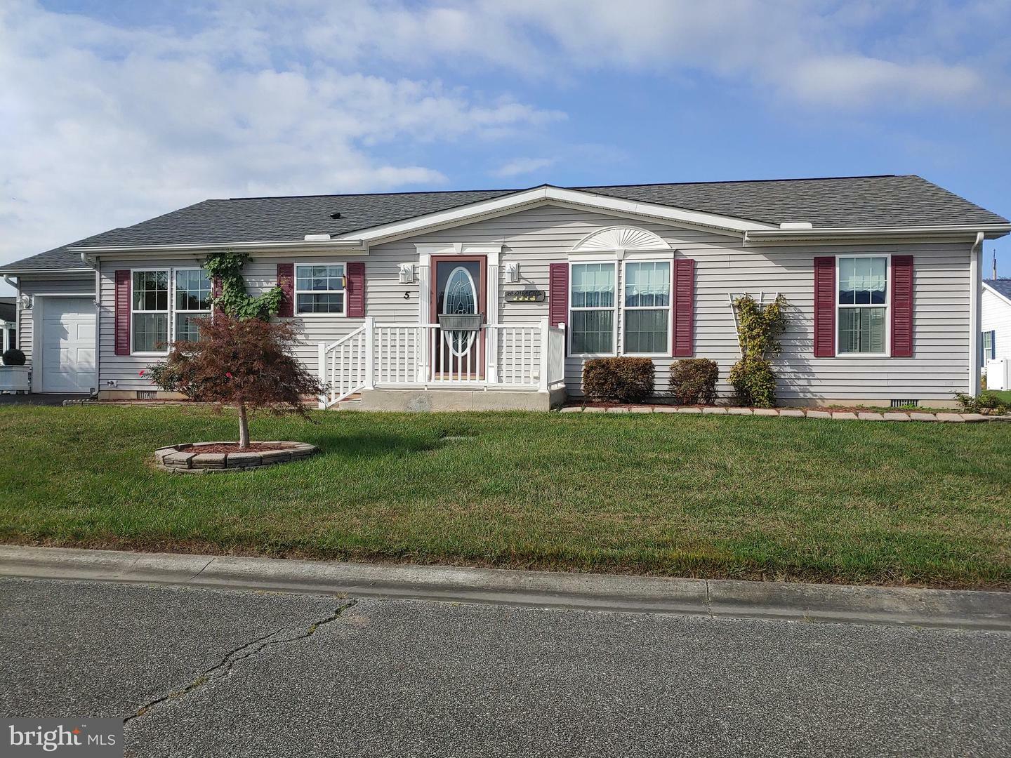 Property Photo:  5 Michele Drive  DE 19901 