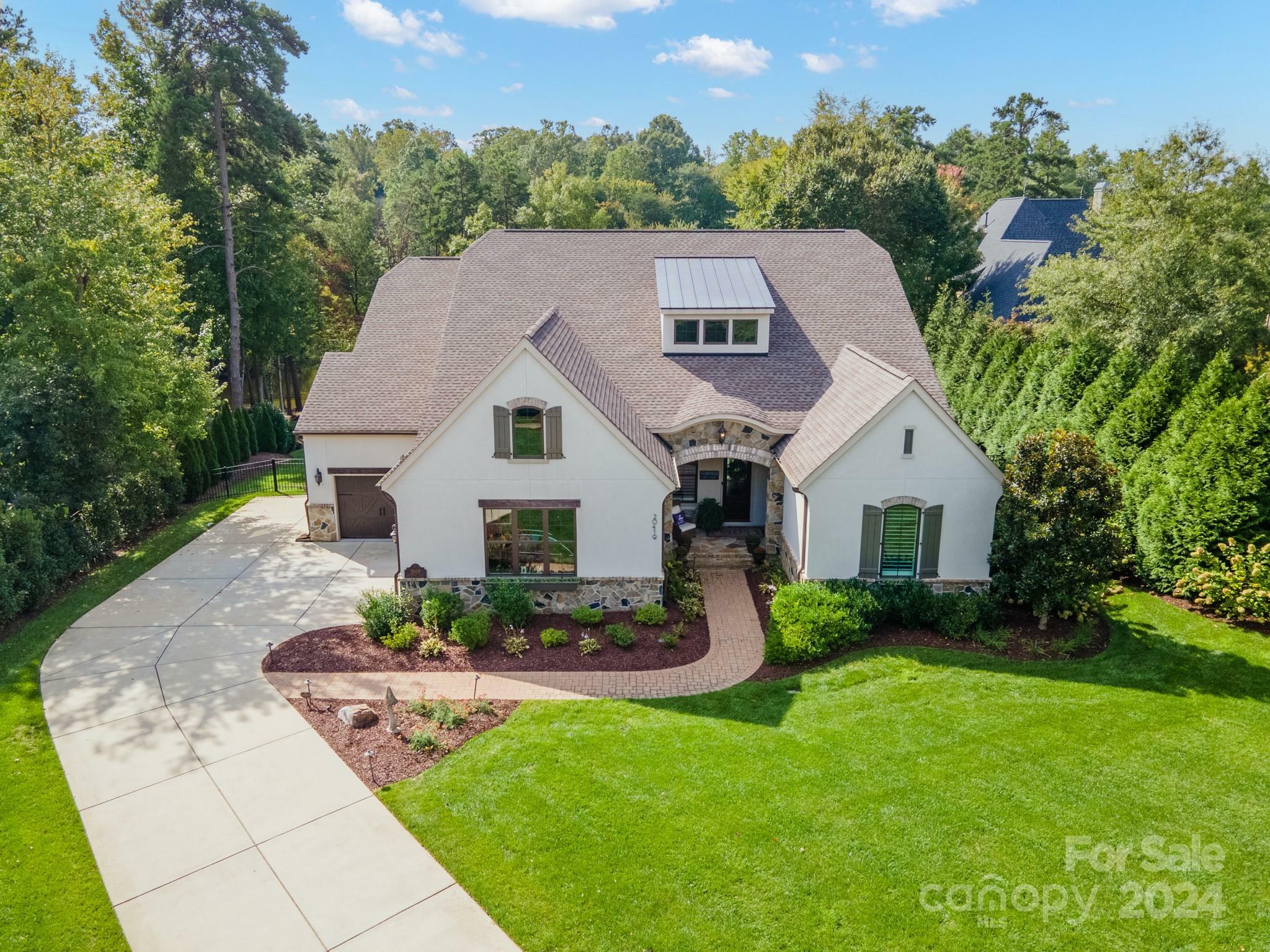 Property Photo:  20419 Queensdale Drive  NC 28031 