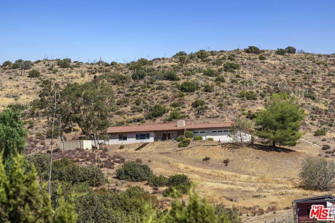 Property Photo:  2903   Golden Spur Rd  CA 93510 