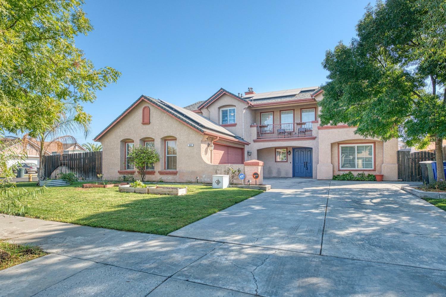 Property Photo: 644 Contenta Court CA 93245