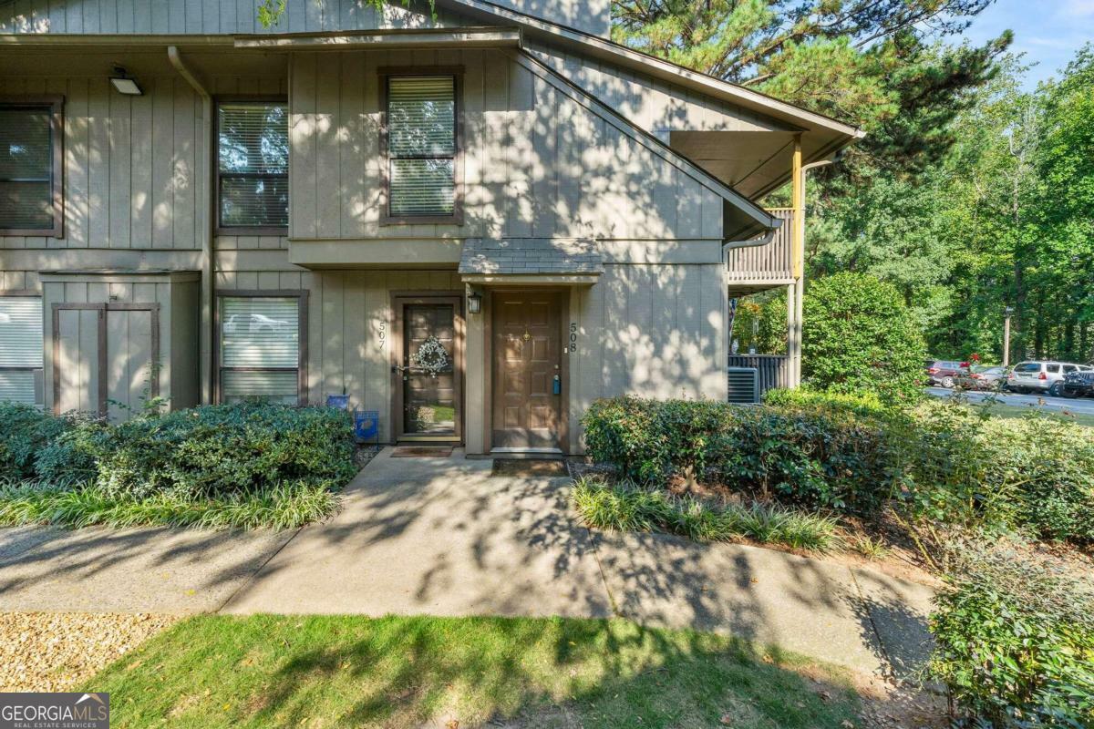 Property Photo:  508 Cumberland Court SE  GA 30080 