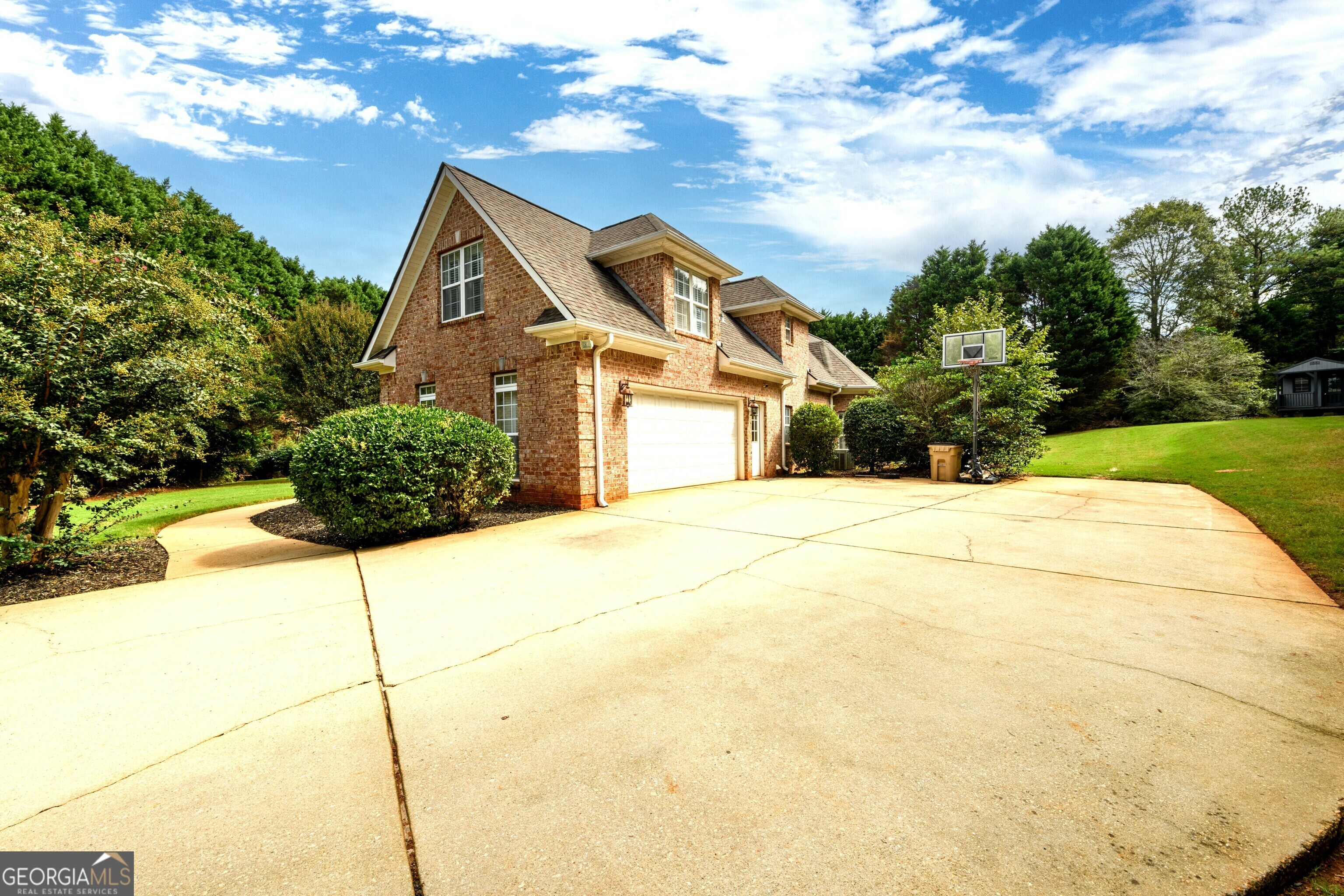 Property Photo:  200 The Abbey  GA 30253 