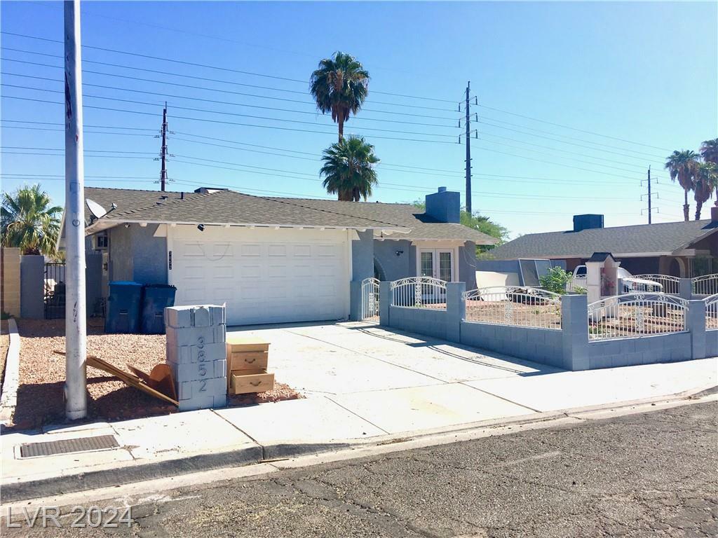 Property Photo:  3852 Vista Largo Drive  NV 89121 