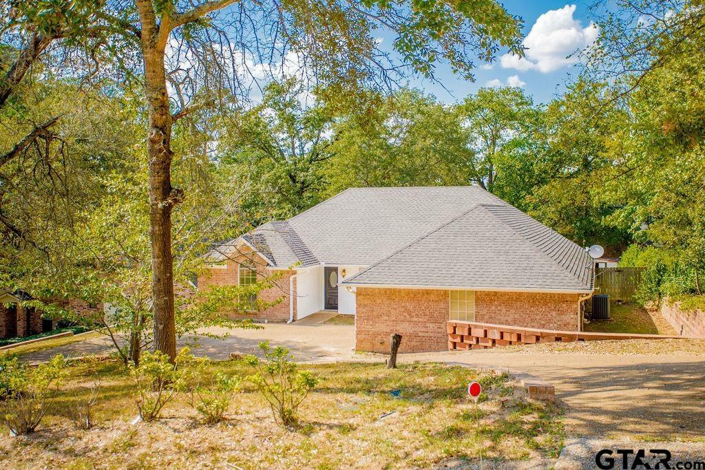 Property Photo:  402 Lakeview Drive  TX 75771 