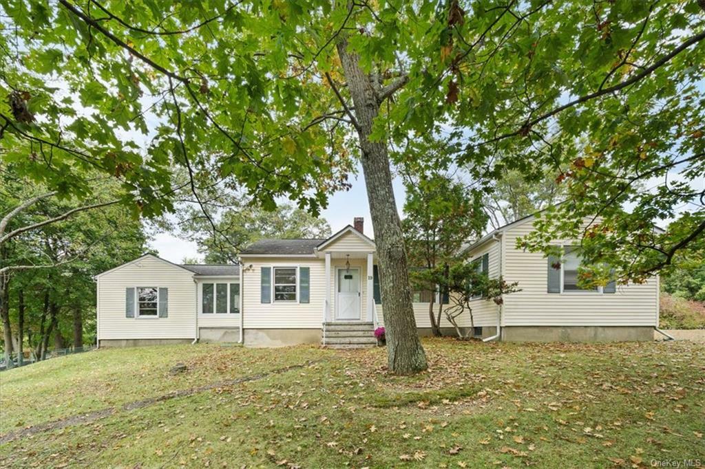 Property Photo:  19 Hilltop Drive  NY 10924 