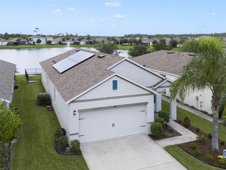 Property Photo: 548 Armoyan Way FL 32168