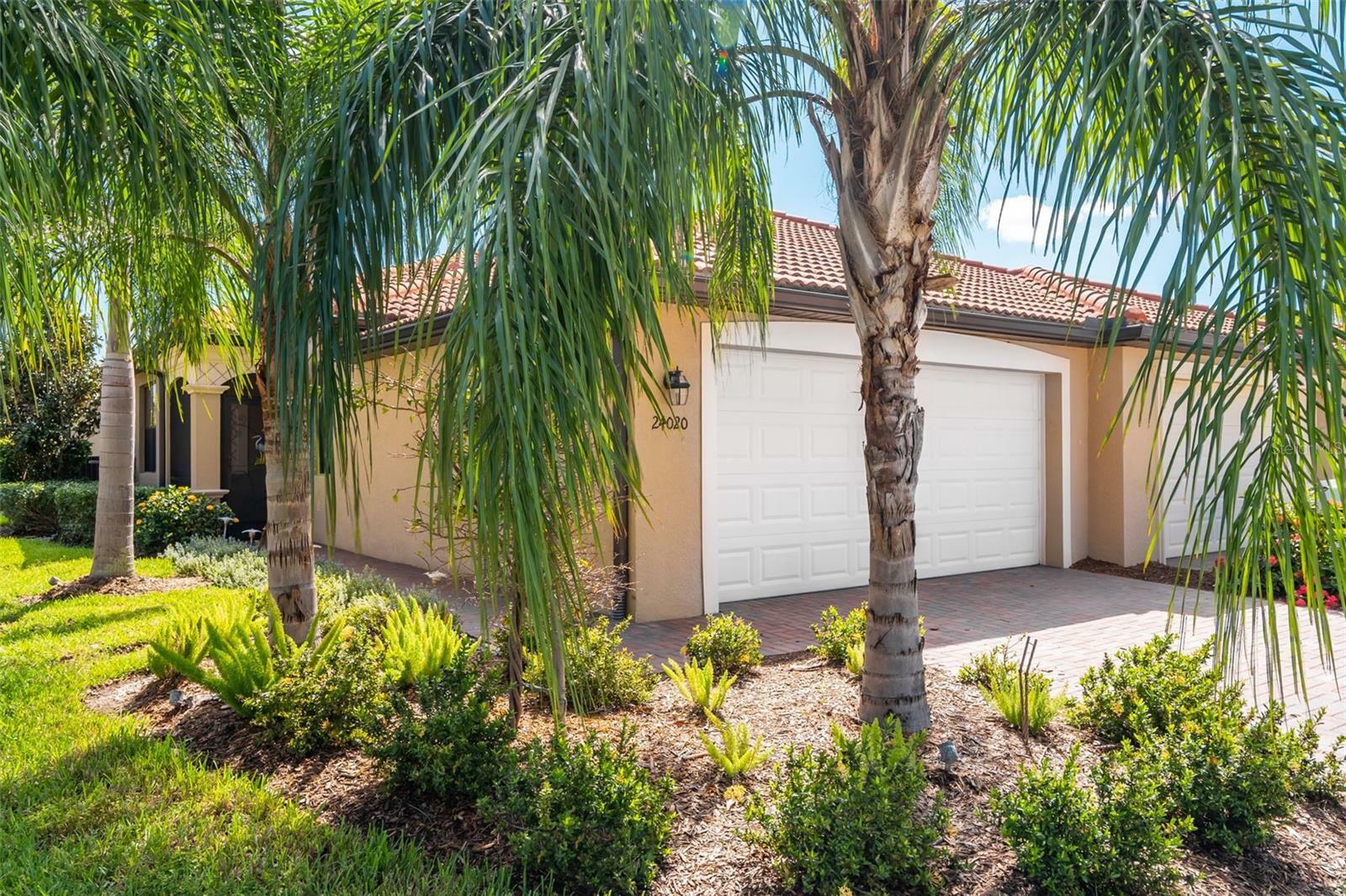 Property Photo:  24020 Canterwood Way  FL 34293 