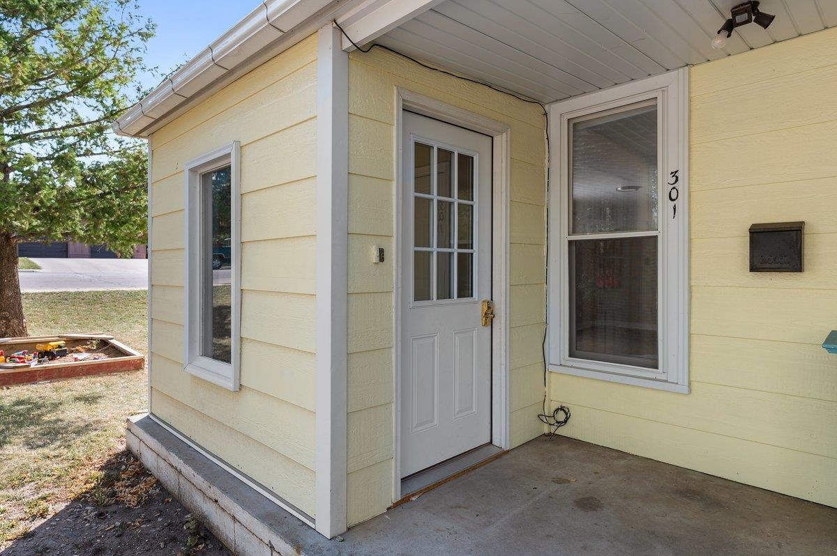 Property Photo:  301 N 5th Street  SD 57783 