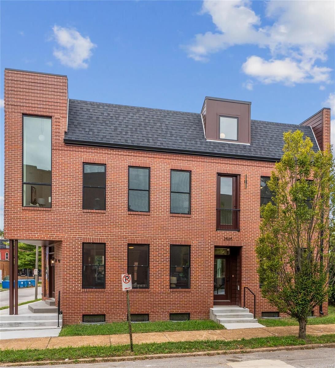 Property Photo: 2865 Indiana Avenue MO 63118