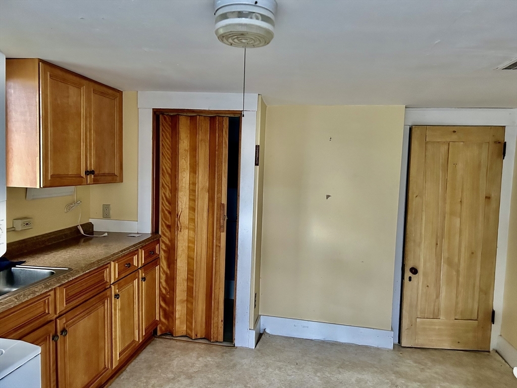 Property Photo:  367 Whalom Rd 4  MA 01462 