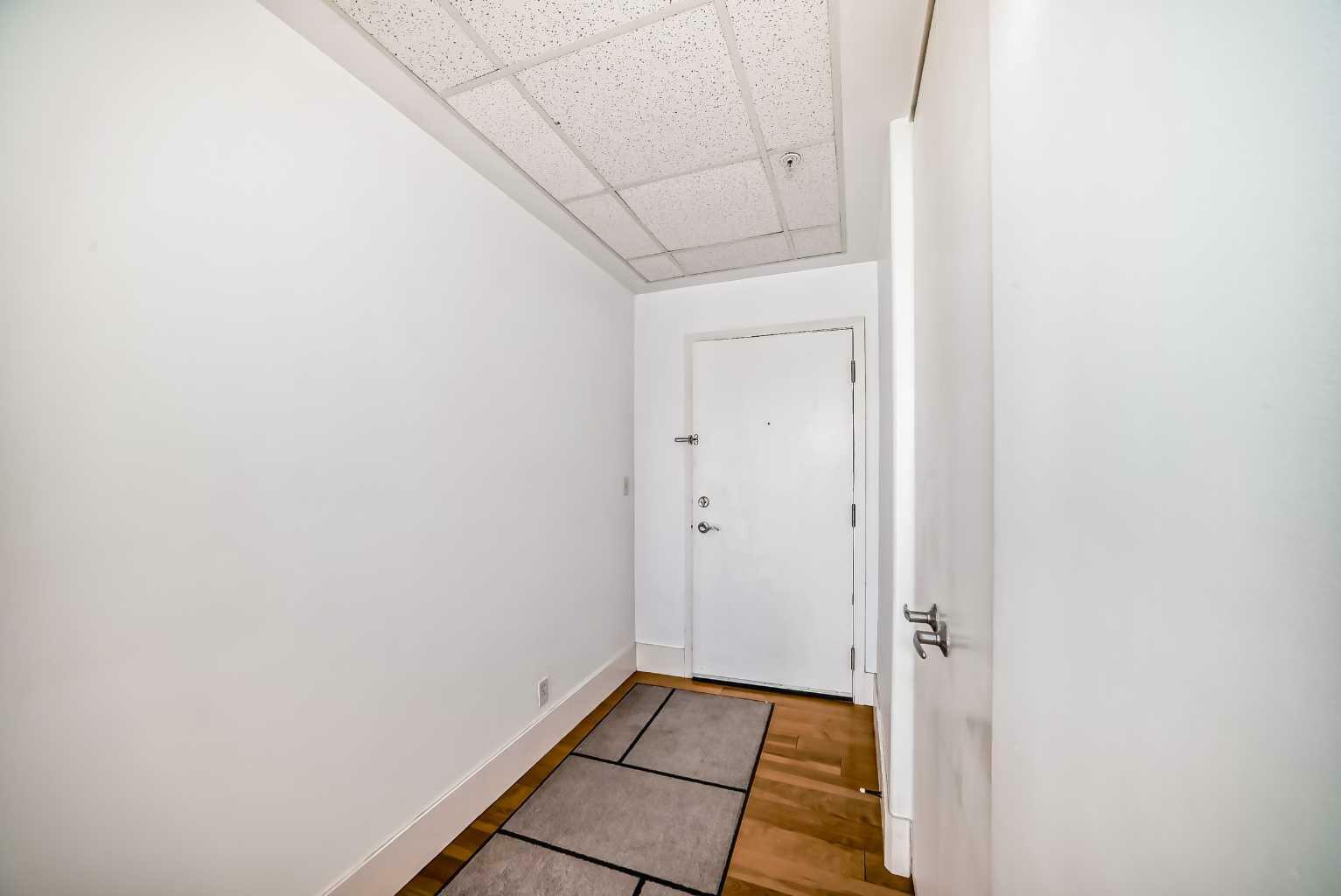 Property Photo:  205 Riverfront Avenue SW 401  AB T2P 5K4 