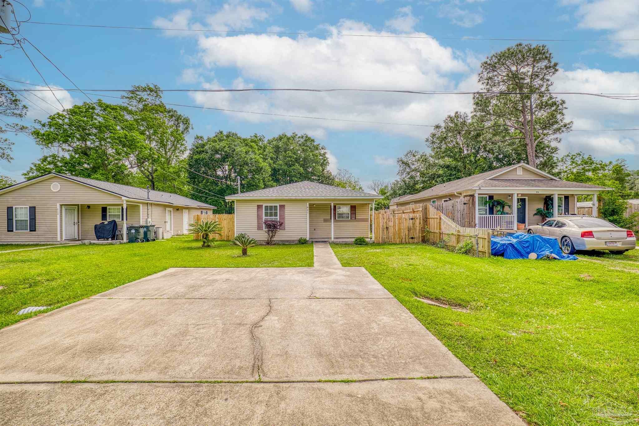 Property Photo:  820 Colbert Ave  FL 32507 