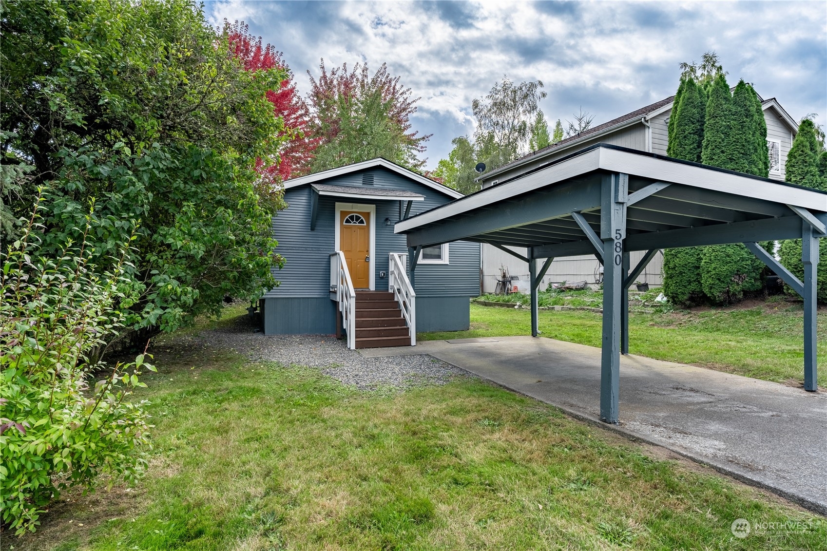 Property Photo:  580 Sroufe Street  WA 98366 