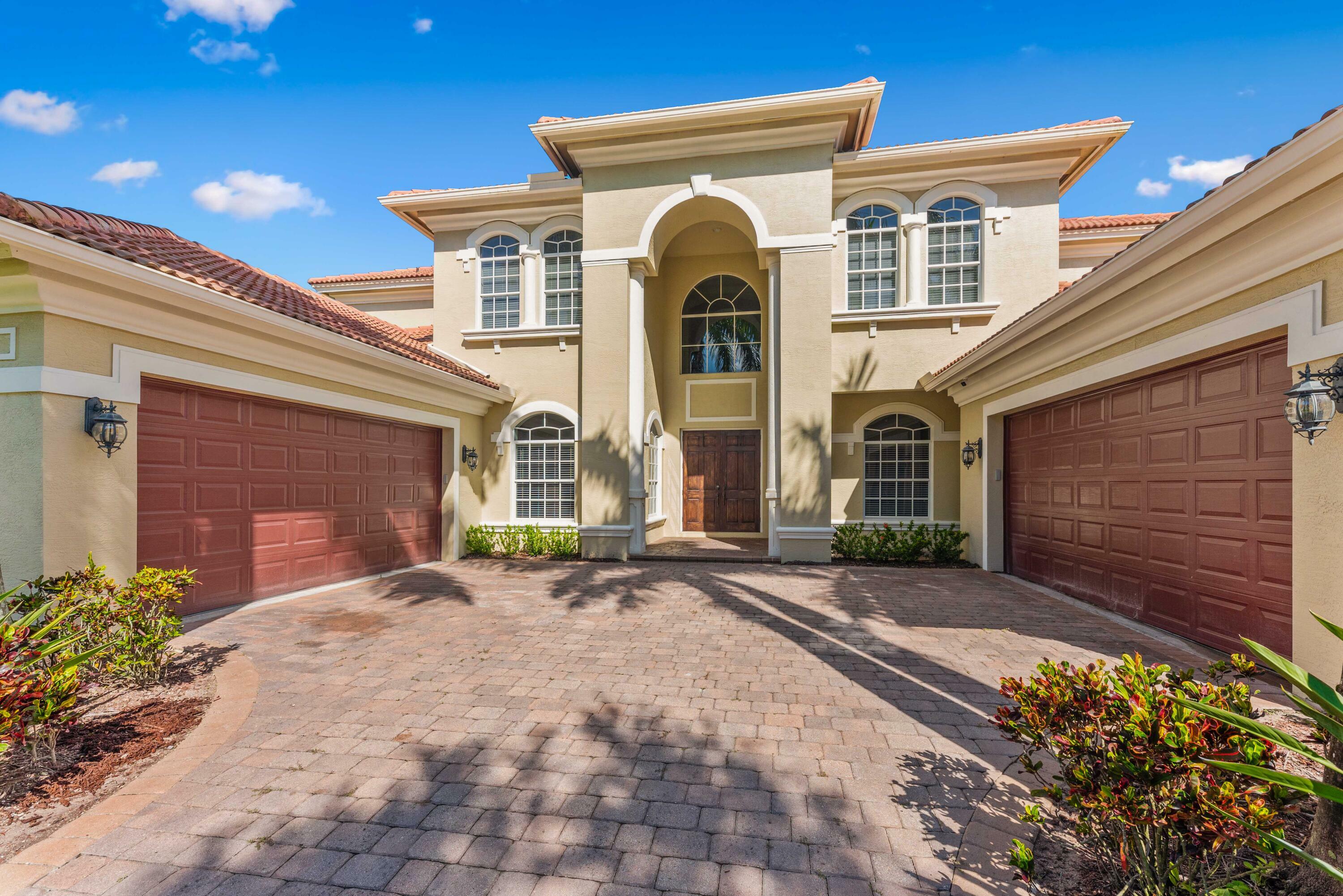 Property Photo:  10303 SW Fiddlers Way  FL 34990 