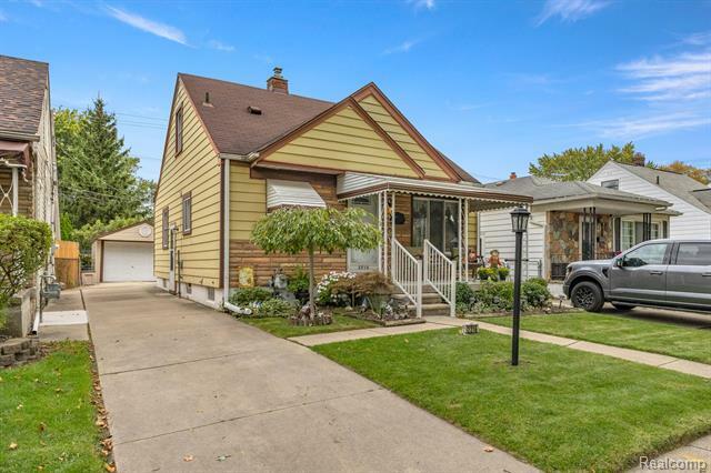 Property Photo:  2216 Markese Avenue  MI 48146 