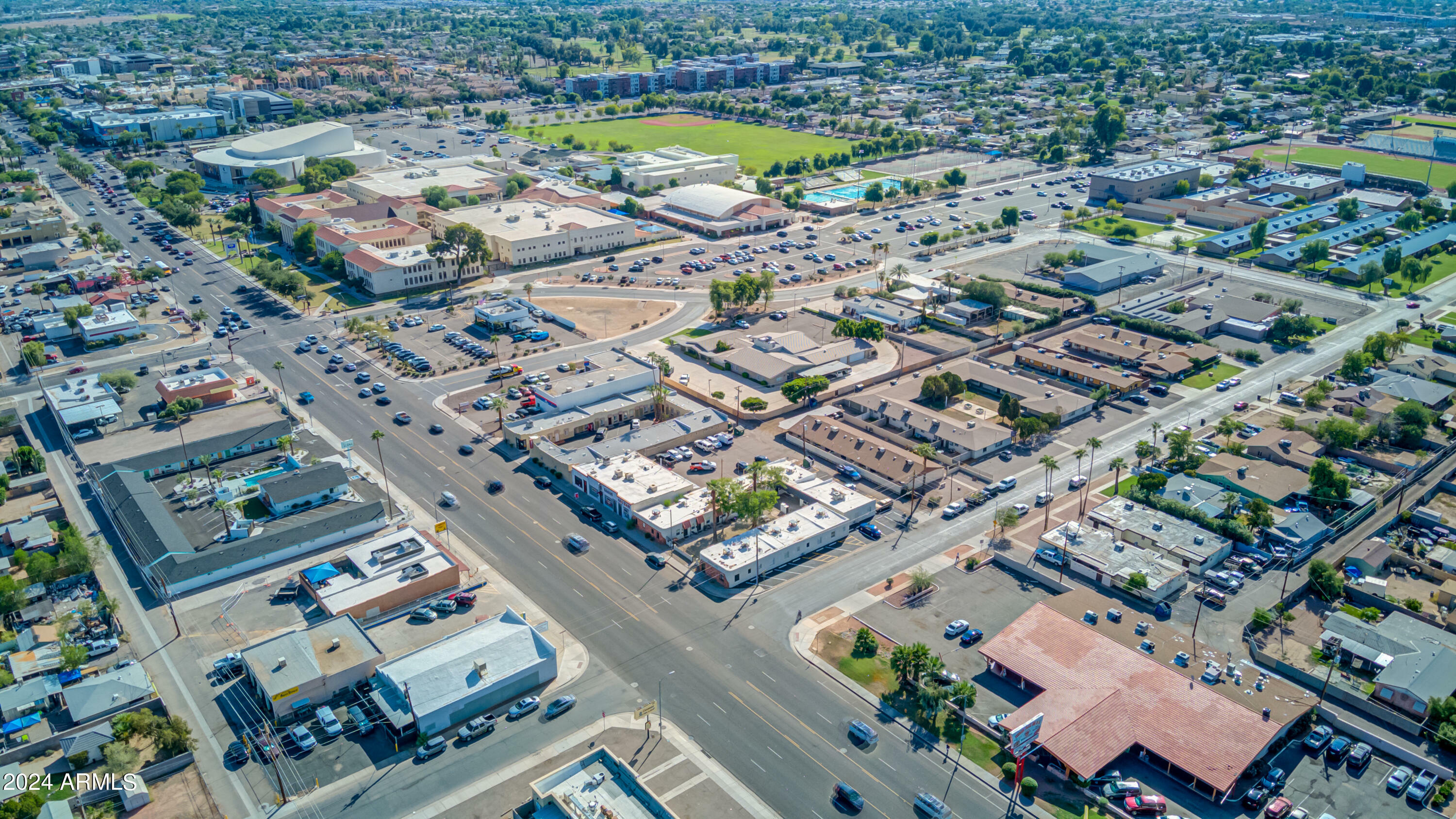 Property Photo:  498 N Arizona Avenue  AZ 85225 