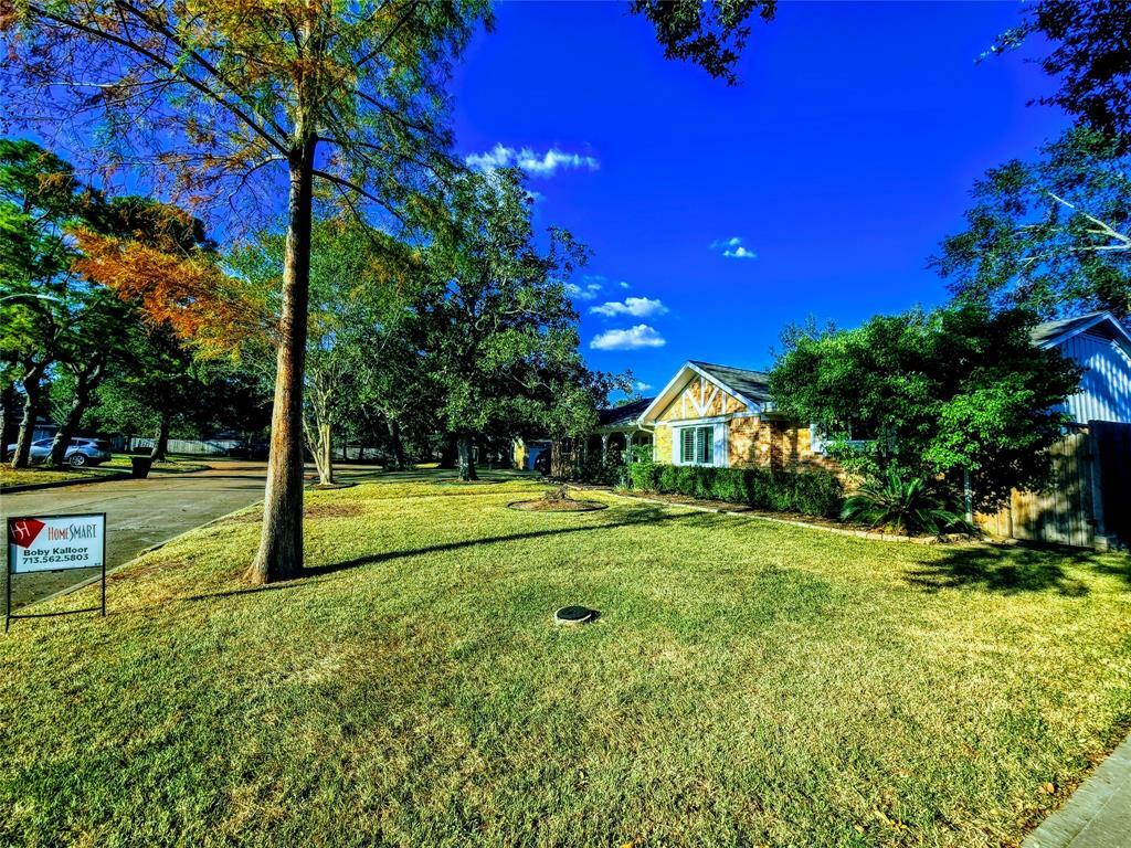 8311 Quebec Drive  Houston TX 77096 photo