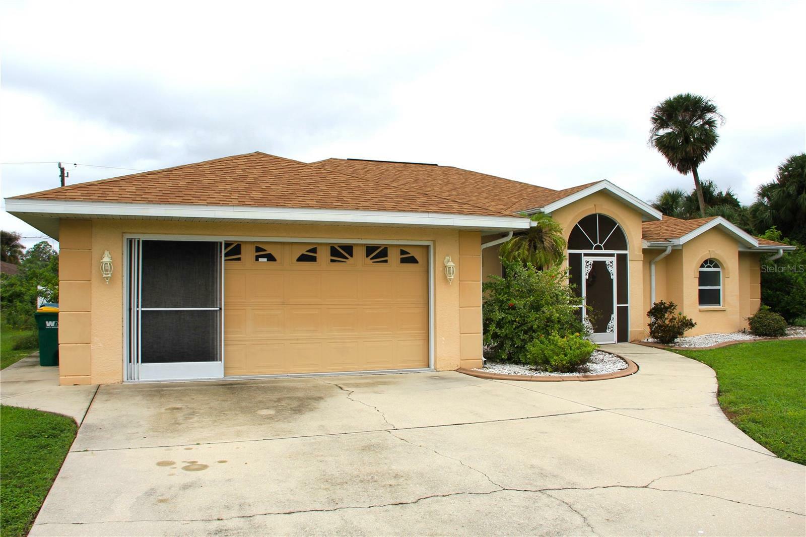 Property Photo:  2111 Collingswood Boulevard  FL 33948 