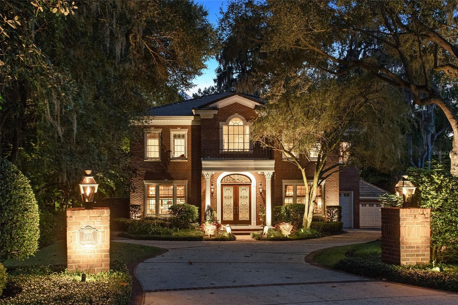 Property Photo:  1391 Richmond Road  FL 32789 
