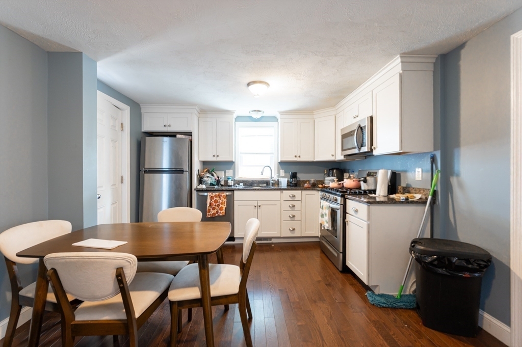 Property Photo:  75 Bowers St  MA 01854 