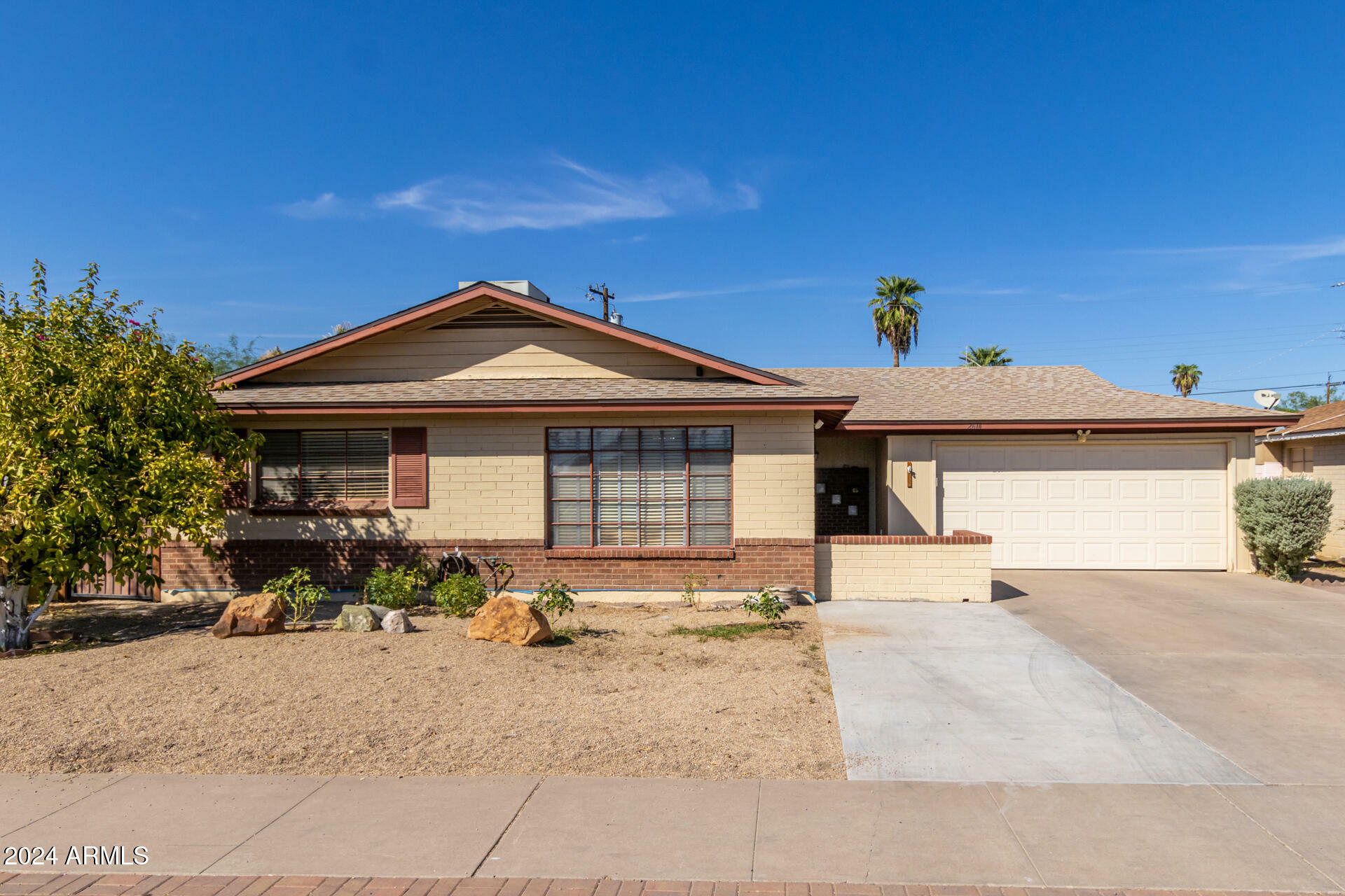 Property Photo:  2614 W Lawrence Road  AZ 85017 