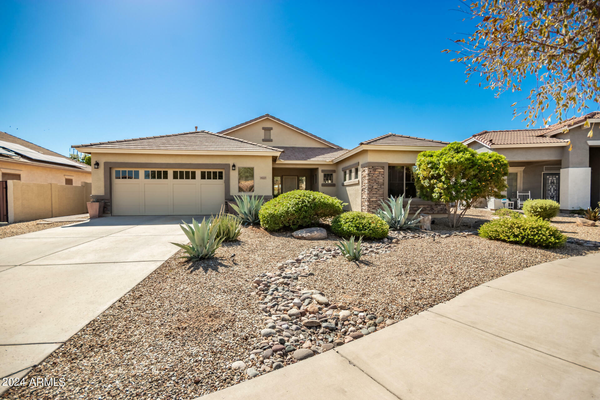 Property Photo:  14223 N 138th Drive  AZ 85379 