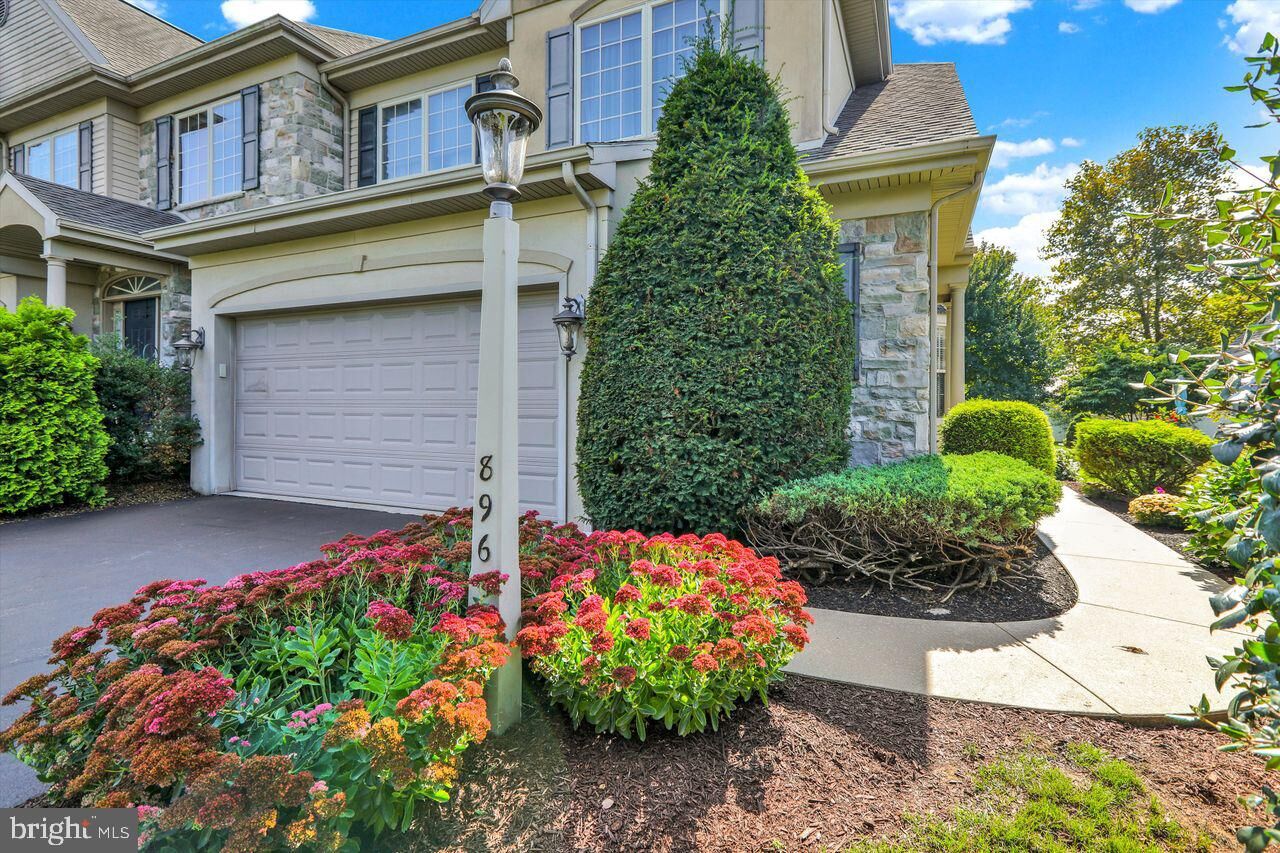 Property Photo:  896 Walnut Street  PA 17557 