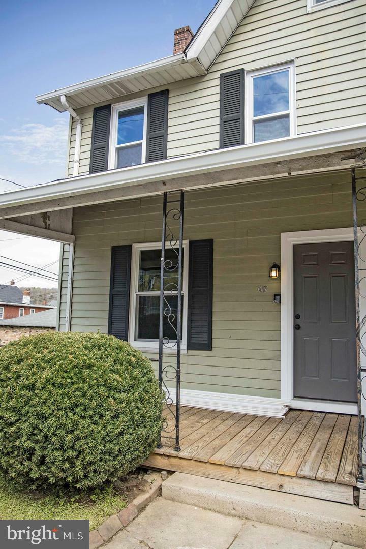 Property Photo:  617 Olive Street  PA 19320 