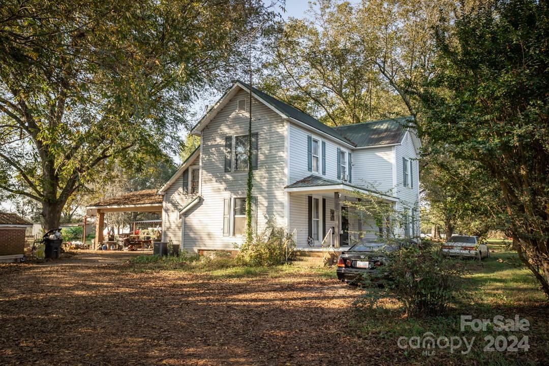 Property Photo:  8711 Mooresville Road  NC 28147 