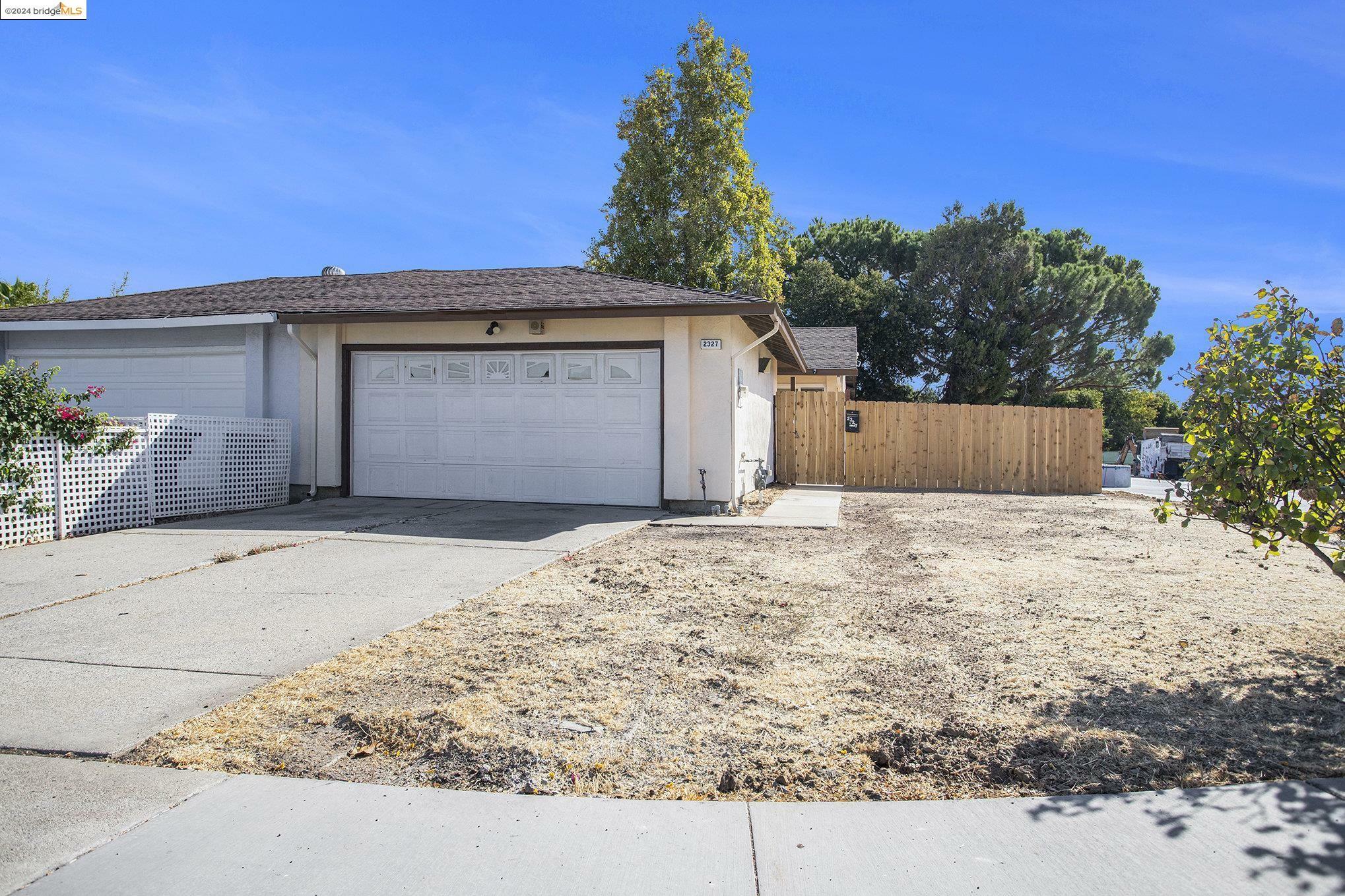 Property Photo:  2327 Mandarin Way  CA 94509 