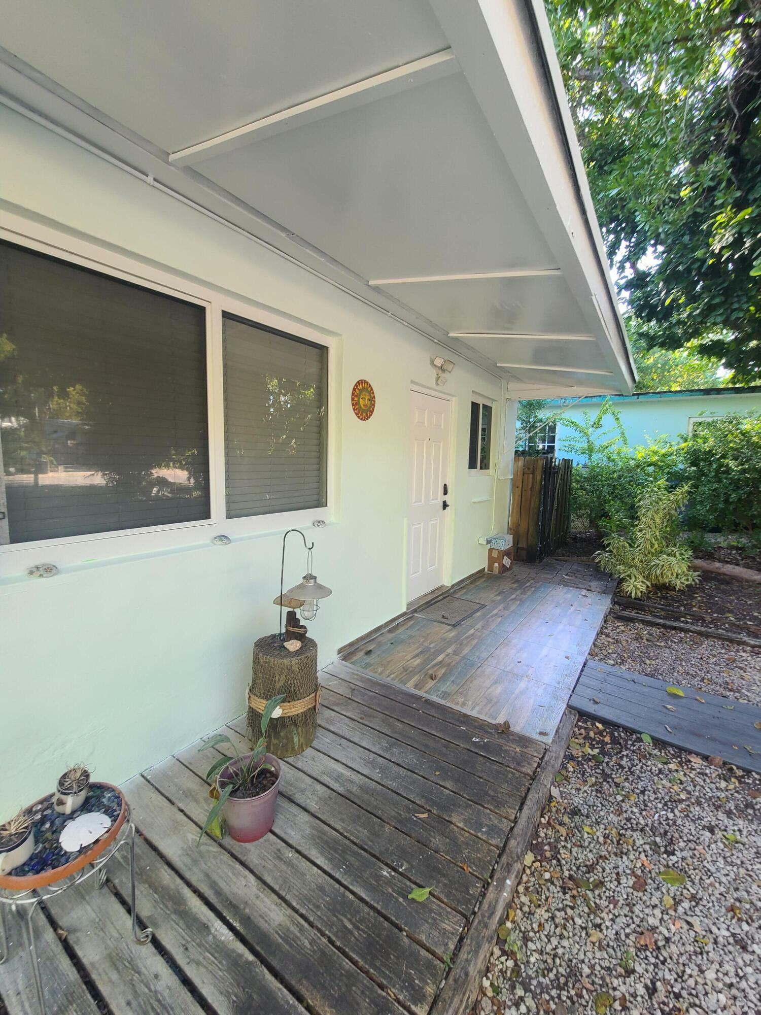 Property Photo:  7 Coral Drive  FL 33037 