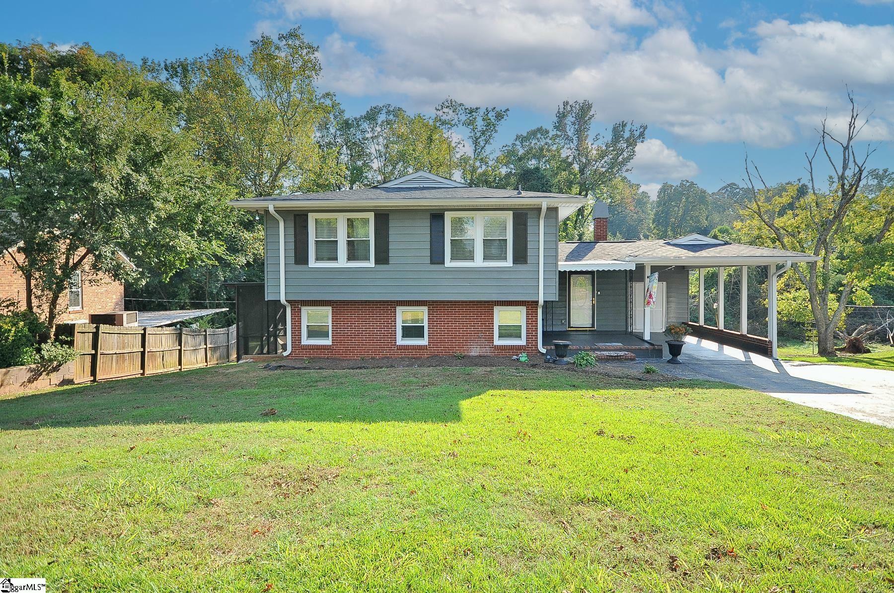 Property Photo:  306 Farmington Road  SC 29605 