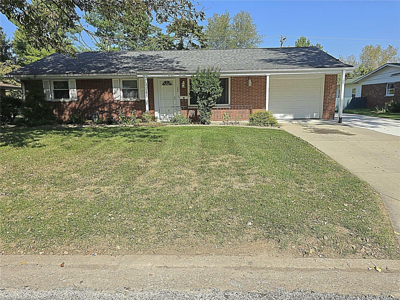 Property Photo:  209 Dorchester Drive  IL 62223 