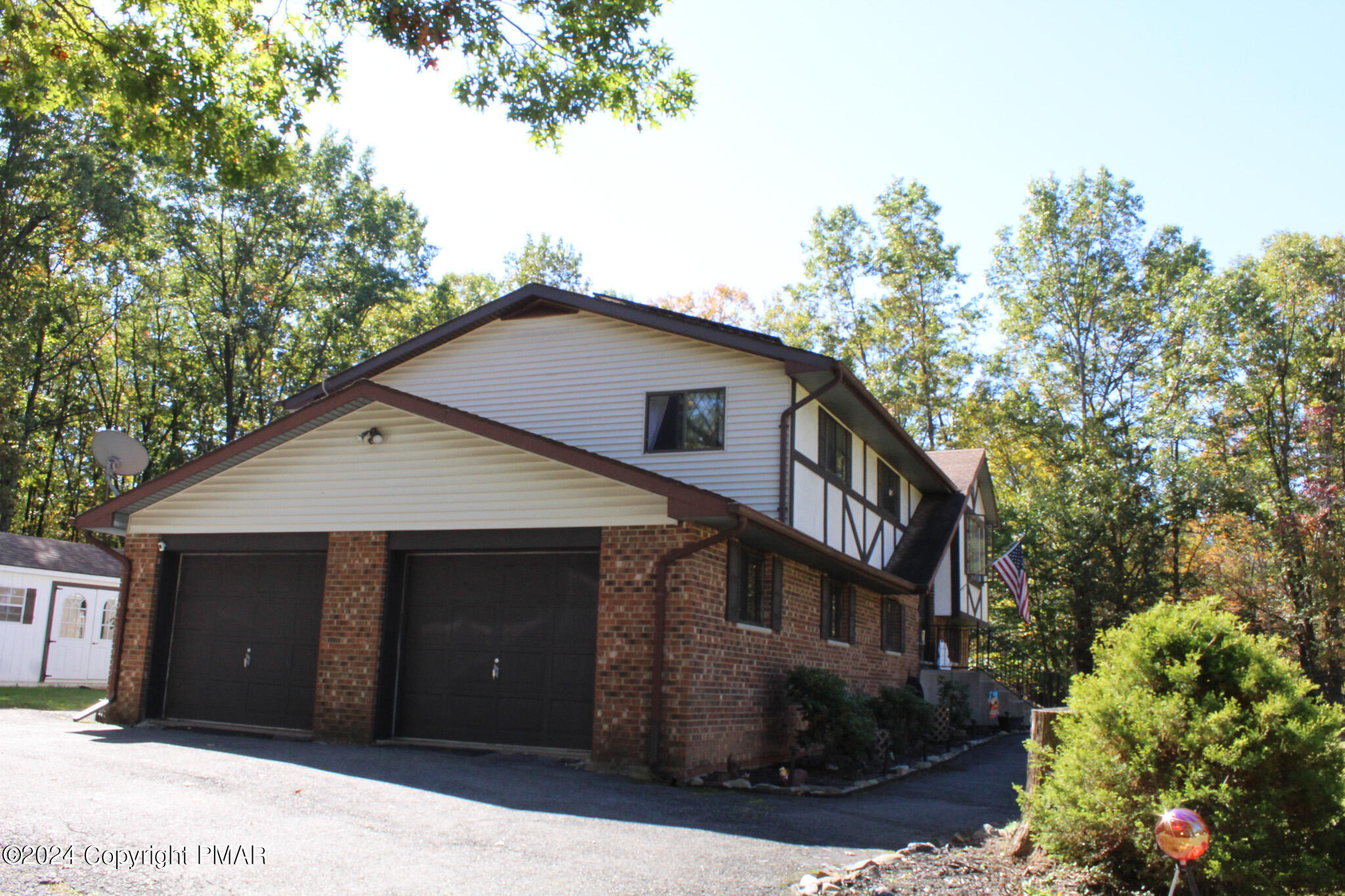 Property Photo:  1251 Brian Lane  PA 18330 