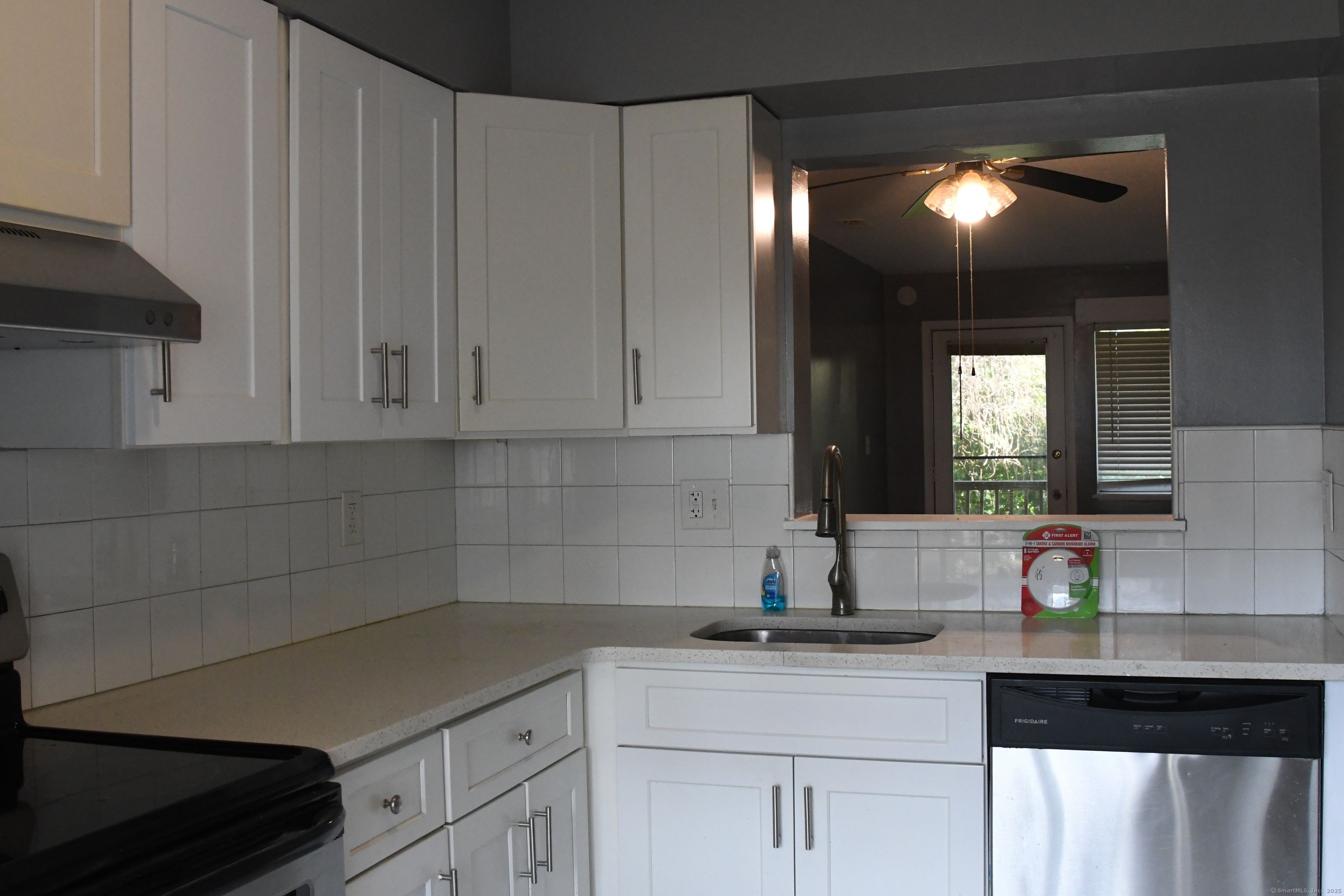 Property Photo: 1423 Quinnipiac Avenue 807 CT 06513