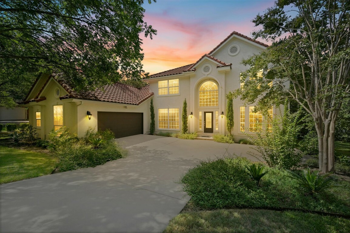 Property Photo:  13 Falling Oaks Trail  TX 78738 