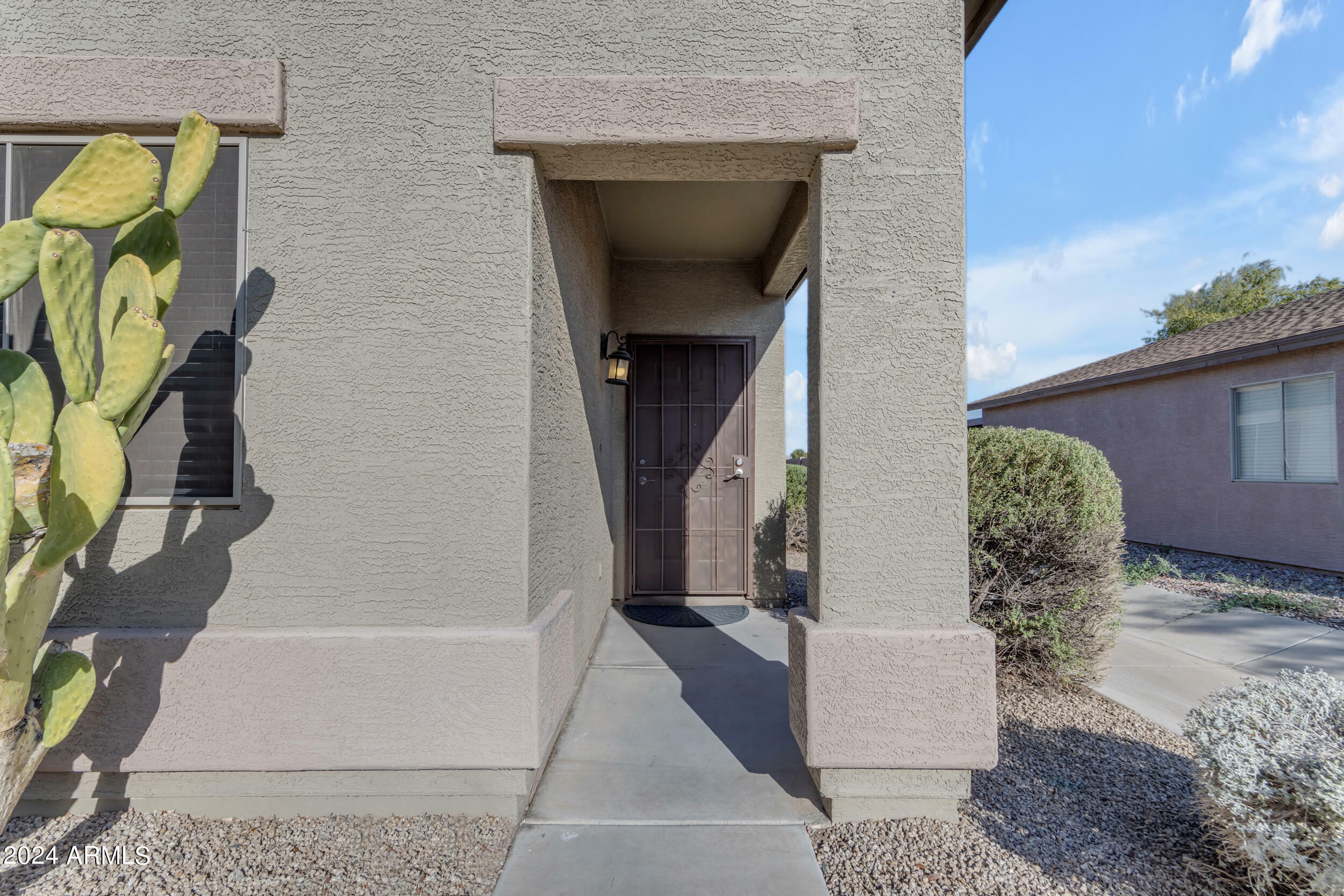 Property Photo: 30675 N Bareback Trail AZ 85143
