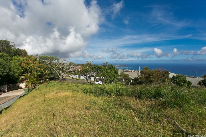 Property Photo:  2500 Aha Aina Place H  HI 96821 