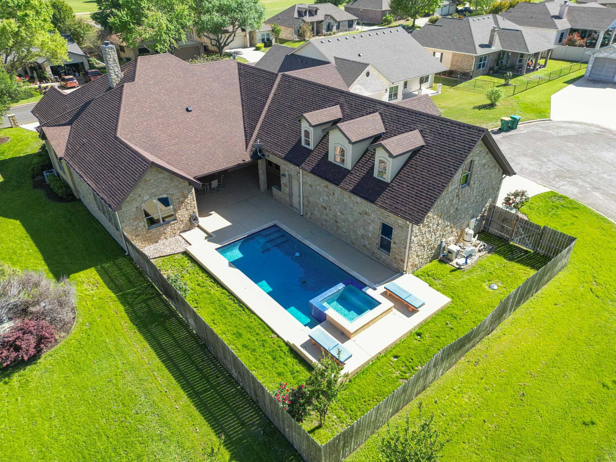 Property Photo:  114 Preston Trail  TX 78654 