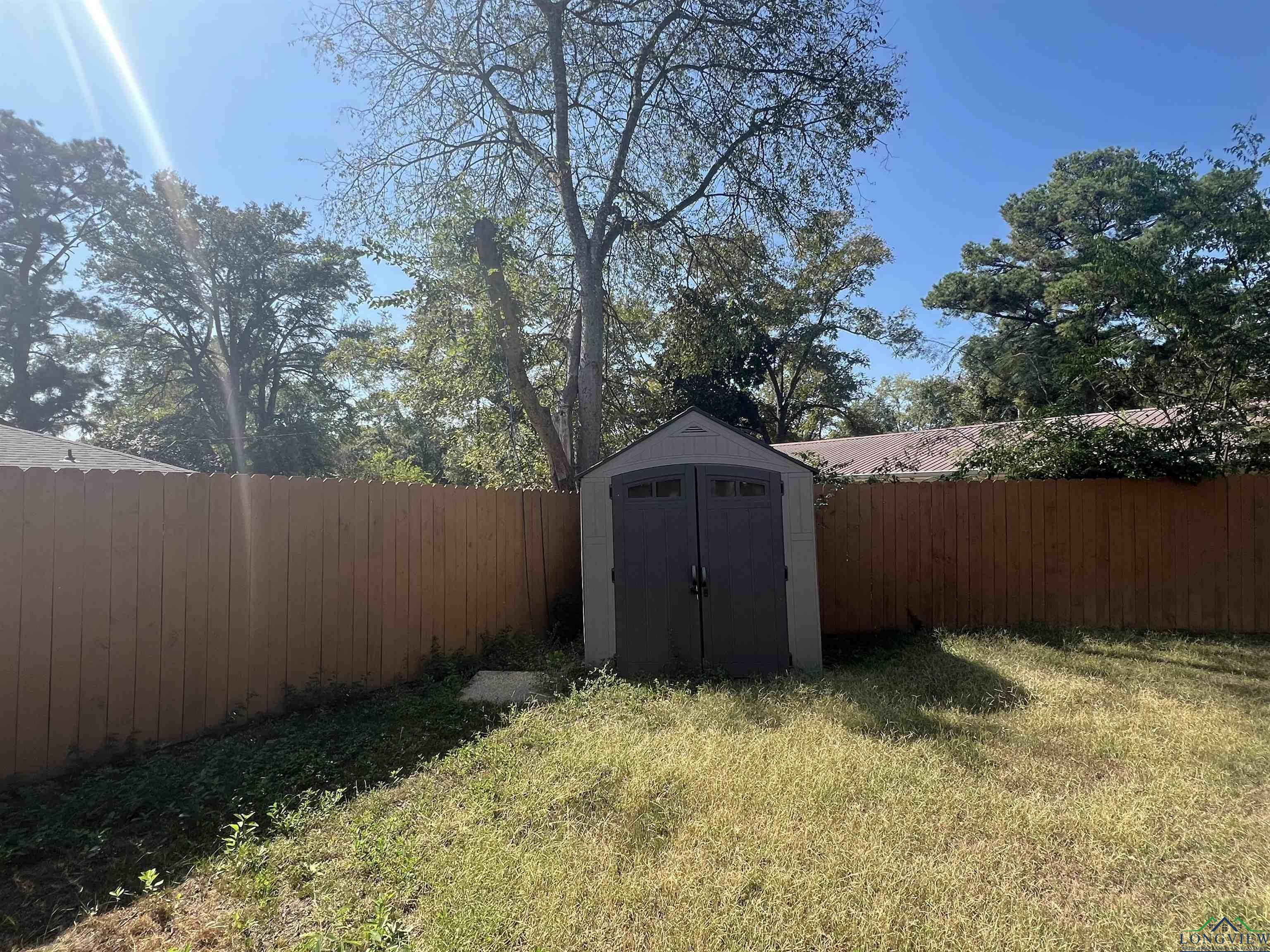 Property Photo:  506 Elmwood  TX 75672 