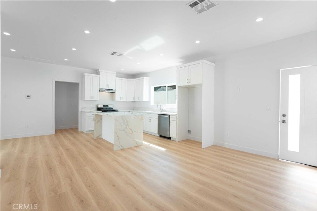 Property Photo:  3710 W Victory Boulevard  CA 91505 