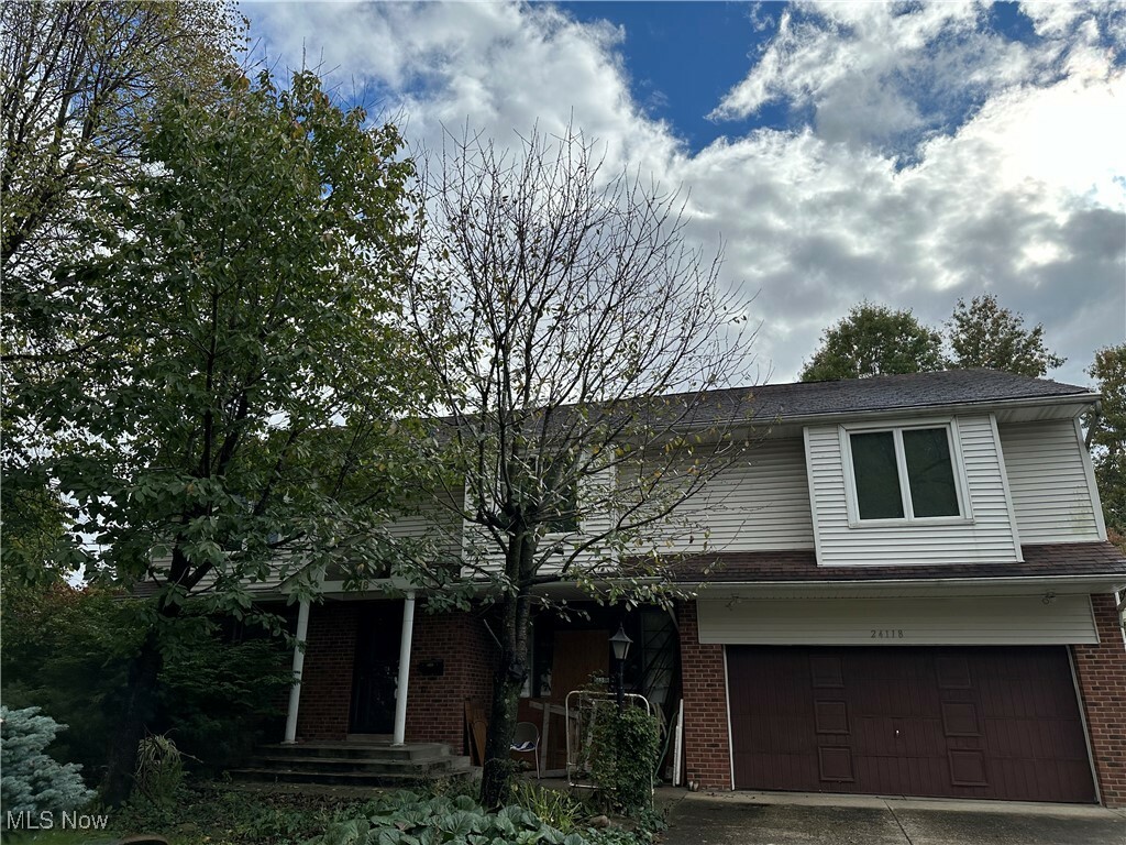 24118 E E. Baintree Road  Beachwood OH 44122 photo