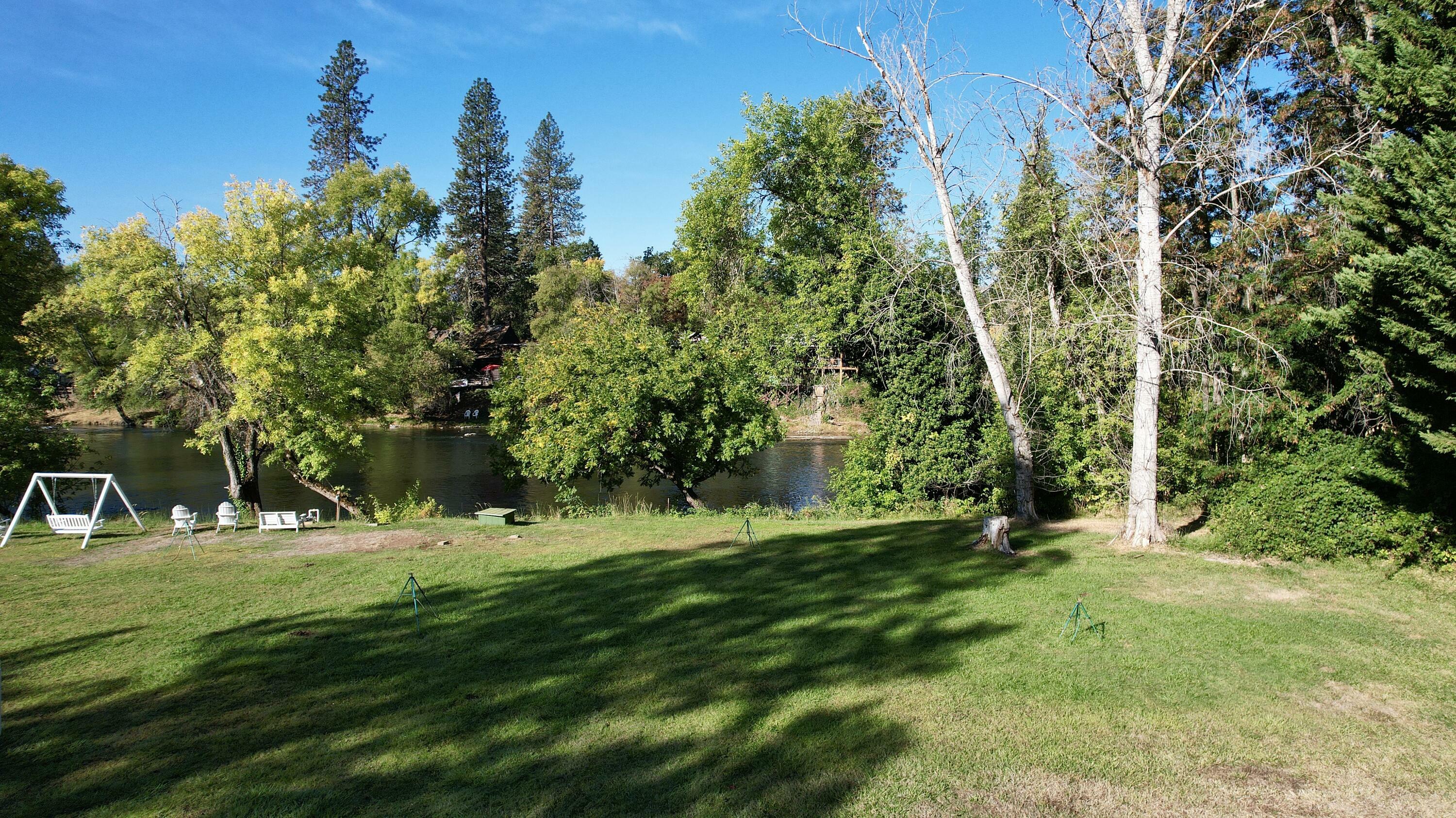 Property Photo: 579 Melrose Lane OR 97539
