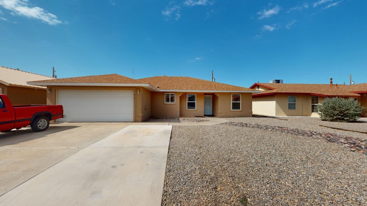 Property Photo:  312 Santa Fe Dr  NM 88310 