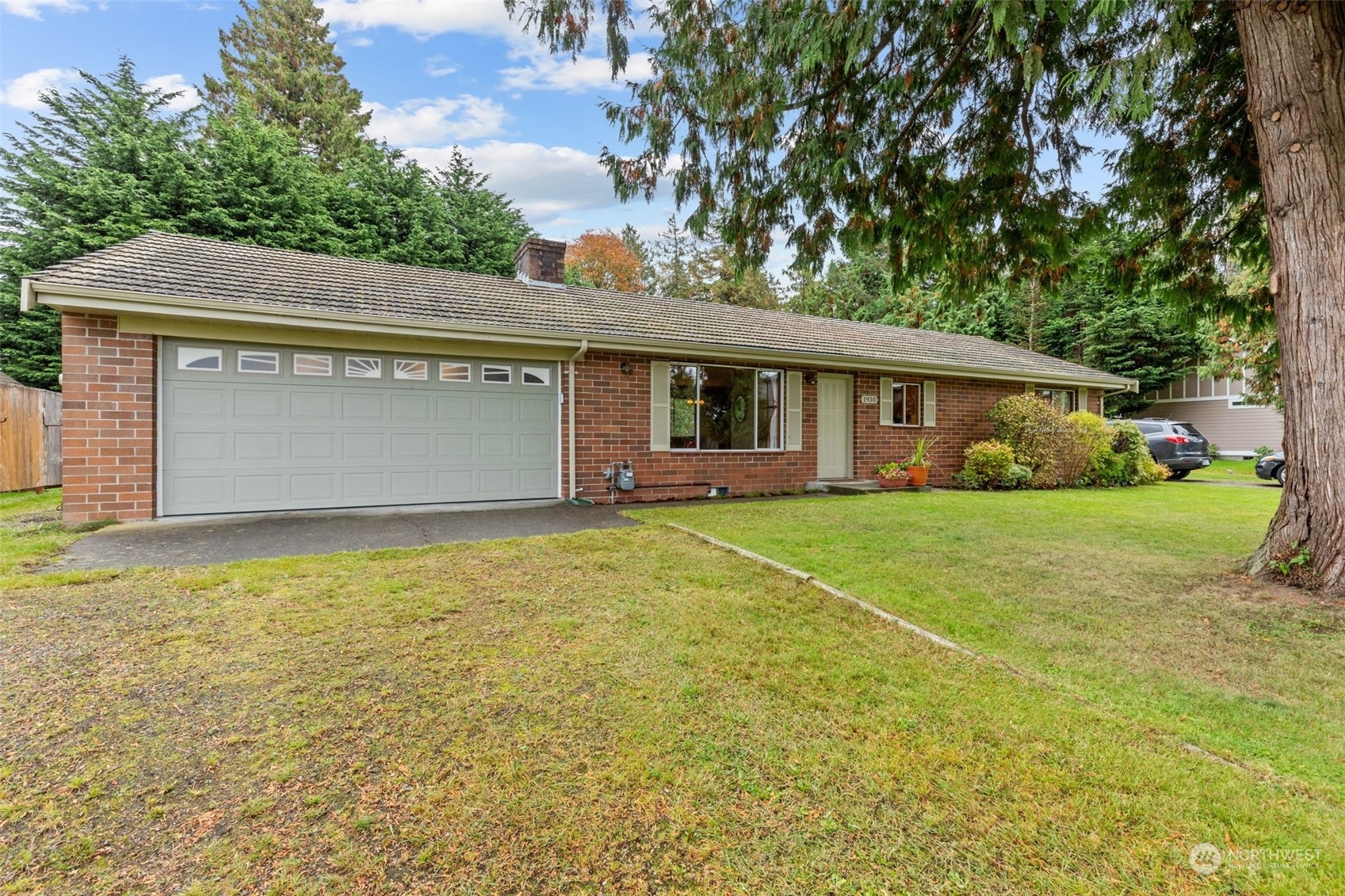 Property Photo:  1930 Bayview Avenue  WA 98230 