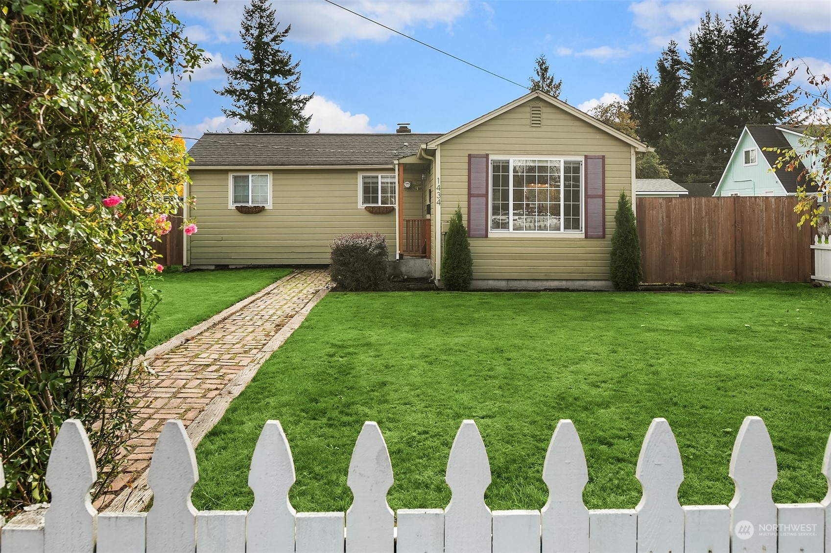 Property Photo:  1434 Chinook Avenue  WA 98022 