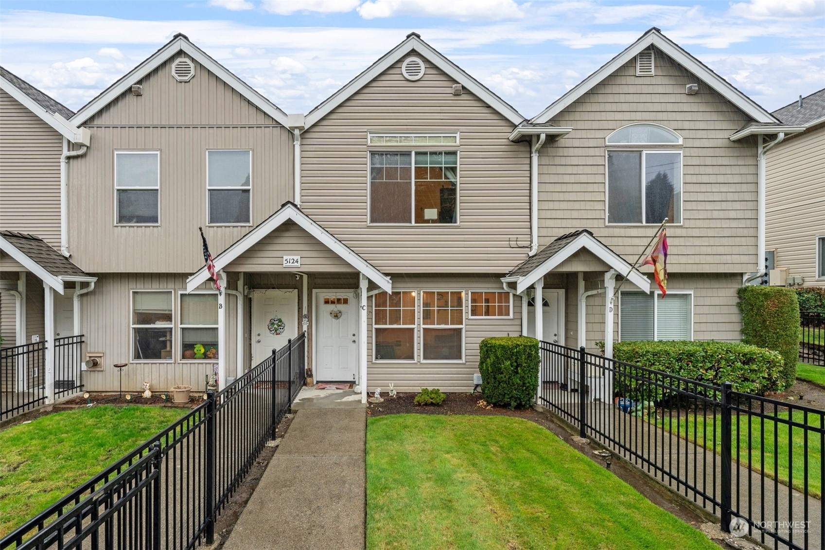 Property Photo:  5124 Browns Pt Boulevard C  WA 98422 